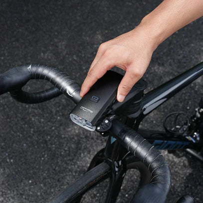 SECURE QUICK-RELEASE MOUNT